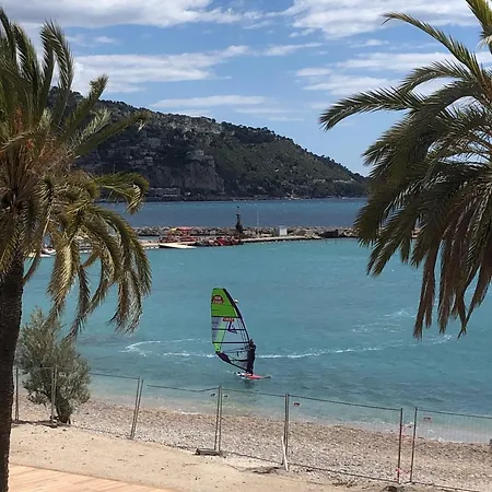 Welcome In The Cozy Blue Nest Pedestrian Mentone