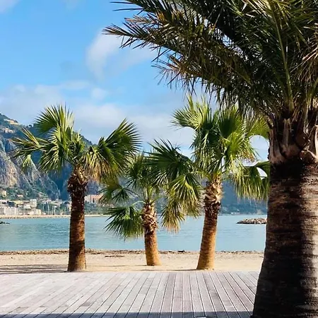 Welcome In The Cozy Blue Nest Pedestrian * Mentone